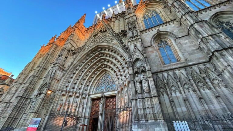 barcelona cathedral facade