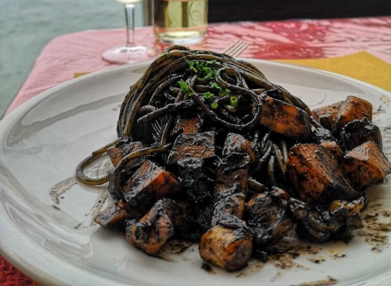 Pasta Nero di Seppia