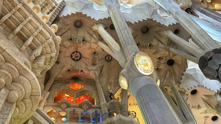 sagrada familia interior