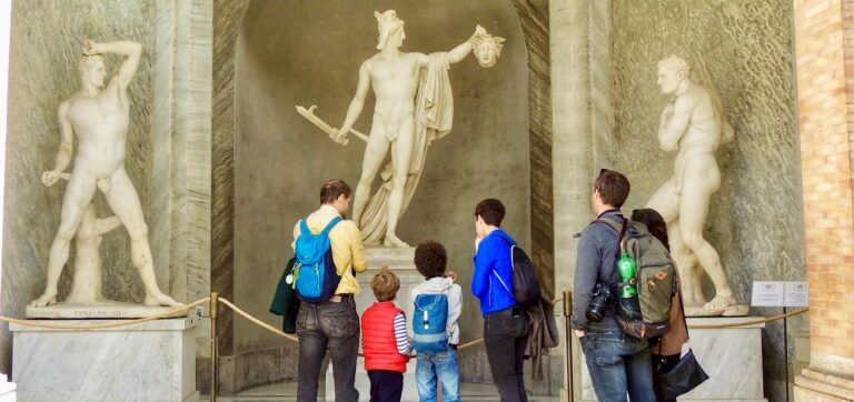 canova perseus in vatican octagonal courtyard