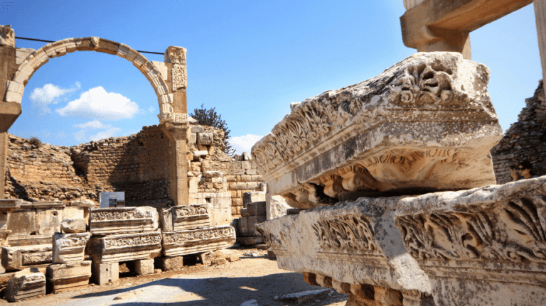 the amazing ancient city of ephesus in turkey